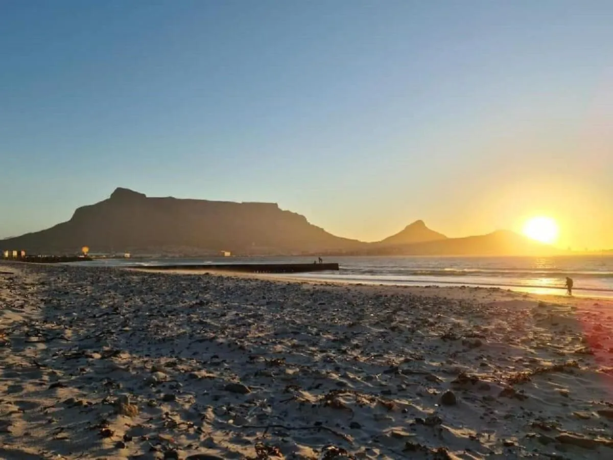 Cape Town Beachfront Apartments At Leisure Bay 0*, Città del Capo