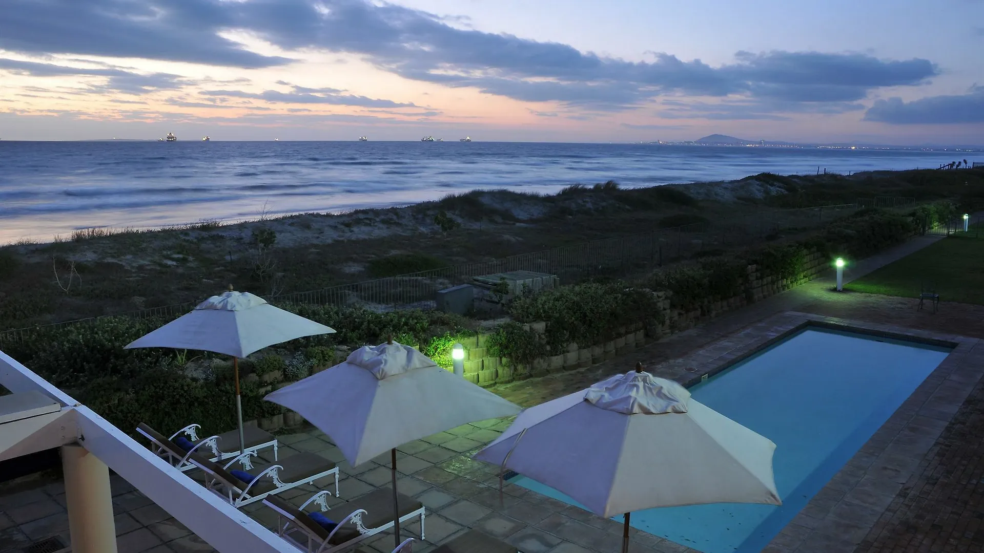 Cape Town Beachfront Apartments At Leisure Bay Sudafrica